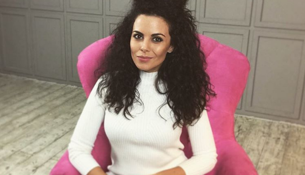 Настя Каменских появилась на красной дорожке в шубе и спортивных штанах