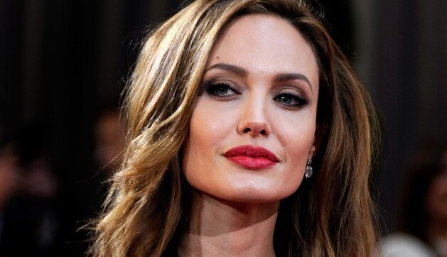 Ревнивая Анджелина Джоли запрещала Брэду Питту общаться с женщинами: опубликован список имен