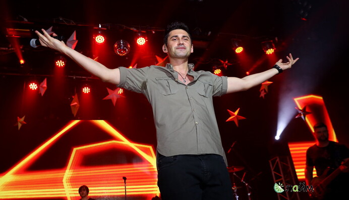 Дан Балан выступил в Киеве с предновогодним концертом