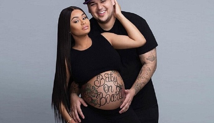 Невеста брата Кардашьян ушла из дома, забрав новорожденную дочь