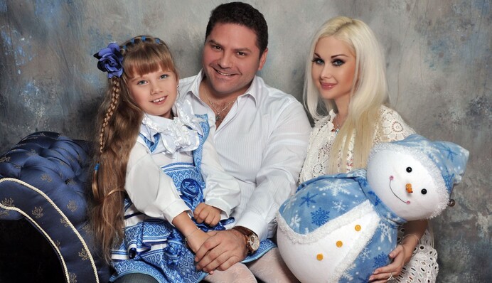 Катя Бужинская родила двойню