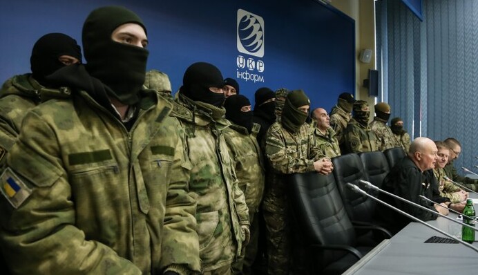 Блокада Донбасса: удар по боевикам или политика