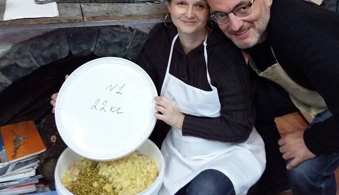 Салатная сотня: генпродюсер Ukrainian Fashion Week везет 2 тонны оливье в зону АТО к Новому году