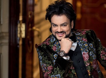 На стиле: Филипп Киркоров удивил поклонников аляповатым нарядом