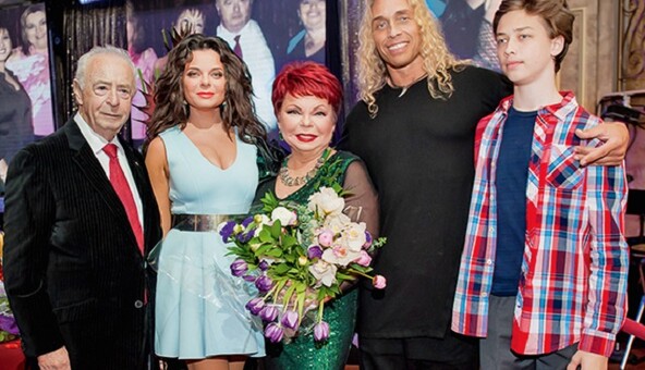 Певицу Наташу Королеву оштрафовали из-за сына-подростка