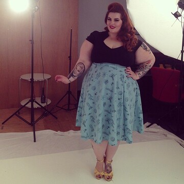 155-килограммовая модель  удачно пошутила над своей фигурой