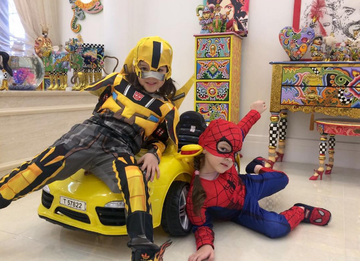 Филипп Киркоров умилил сети фото своих детей в костюмах супергероев