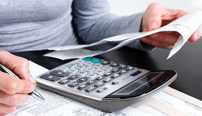 Населення програє, олігархи виграють: хто і які податки платитиме в 2017 році