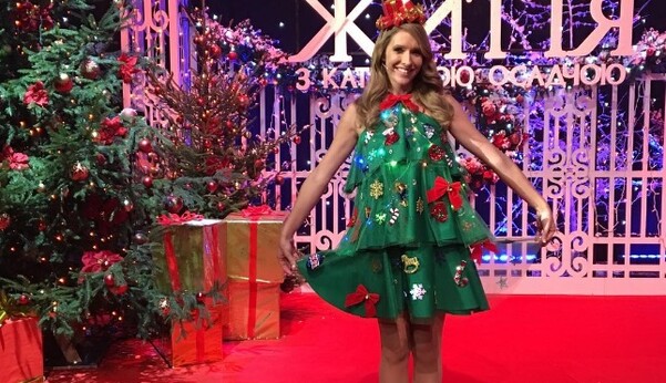 Елка с намеком: Катя Осадчая рассекретила пол своего будущего ребенка