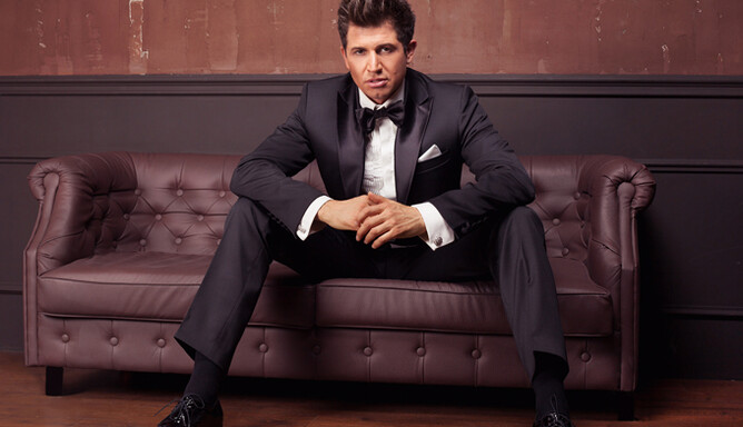 Шоумен Андрей Джеджула нашел замену бывшей девушке: фото