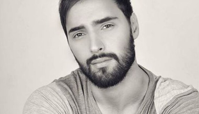 Виталий Козловский показал в сети свое раритетное фото с отцом