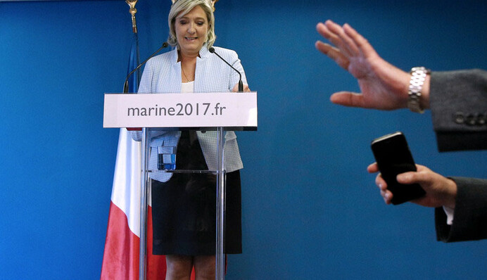 Заморозить Ле Пен: как Украине стоило отреагировать на скандальное заявление о Крыме