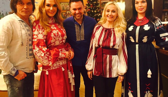 Как украинские звезды празднуют Рождество