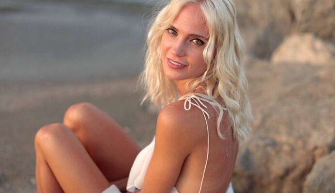 Звезды в бикини: Глюкоза возмутила россиян откровенным фото