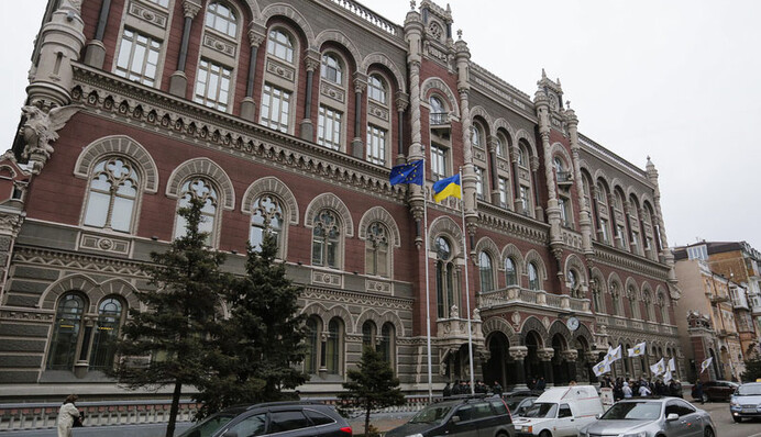 Балласт президента: состоится ли отставка главы НБУ