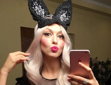 Эпатажная Оля Полякова показала подросшую дочь-красавицу: опубликовано фото