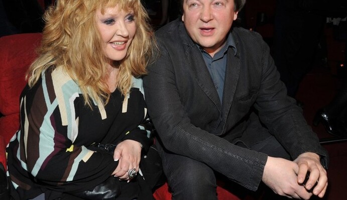 Константин Эрнст объяснил, почему Алла Пугачева не исчезнет из 