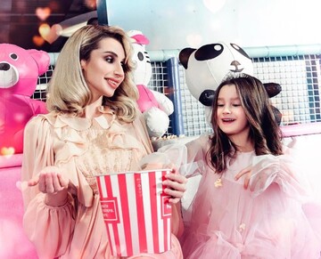 Мечты сбываются: Светлана Лобода свозила дочку в Диснейленд