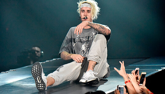 Джастин Бибер съязвил по поводу романа Селены Гомес с известным рэпером