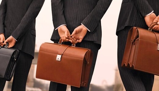 Реанимационный пшик или пакетный шиш: кто виноват в провале реформы госслужбы