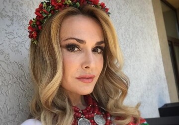 Ольга Сумская удивила сети снимком, на котором актрисе 20 лет