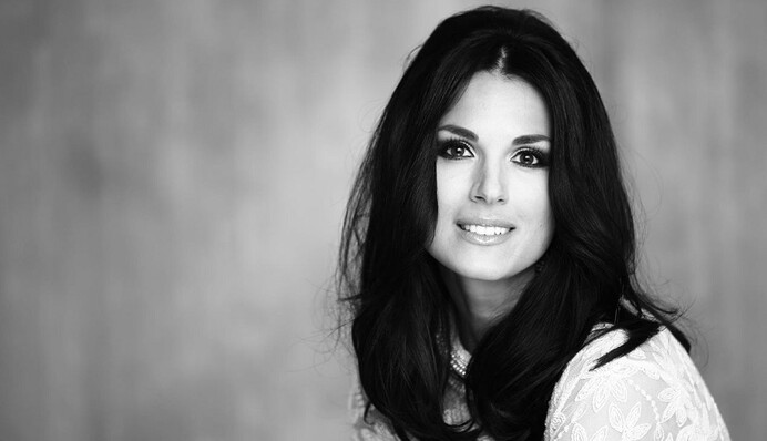 Маша Ефросинина уличила Викторию Бекхэм в плагиате ее look'а: опубликовано фото