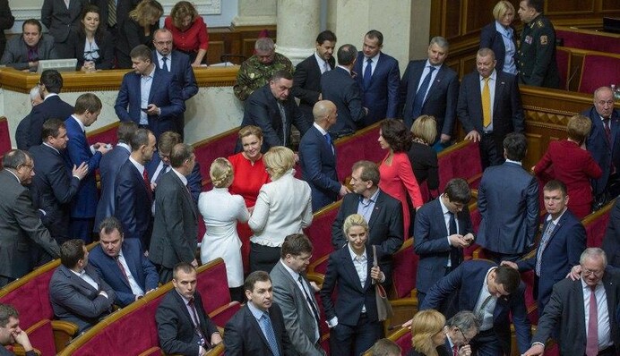 Шантаж заради грошей: чому депутати тікають з коаліції