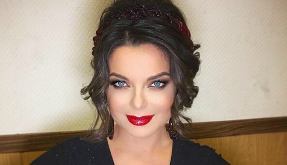 Депутат Верховной Рады предложил взять в заложники Наташу Королеву, прилетевшую на похороны бабушки