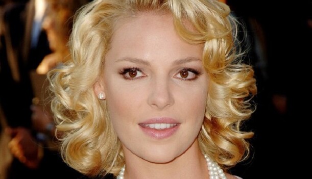 Кэтрин Хейгл снялась с двухнедельным сыном в фотосессии для глянца