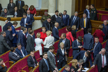 Що стоїть за заявами депутатів про вихід з коаліції