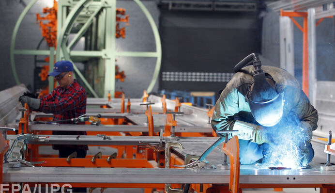 Украинцы в Польше: экономия на всем и кровать посменно