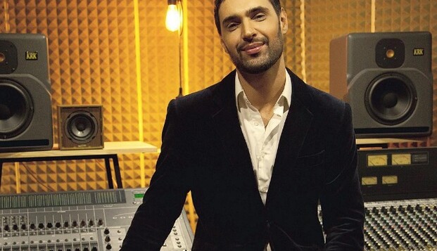 Виталий Козловский поделился трогательным снимком с матерью