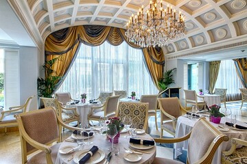 Поздний завтрак выходного дня в COMME IL FAUT