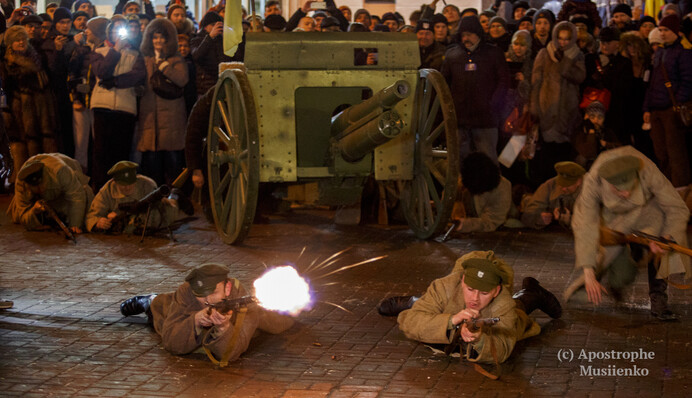 Битва в центрі Києва і веселий гусак: топ-10 найцікавіших фото січня