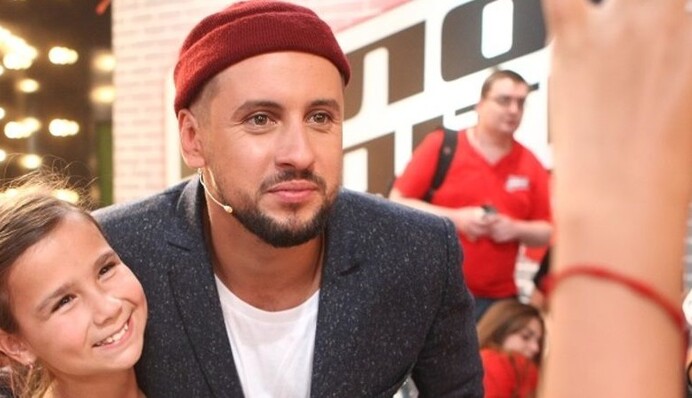 MONATIK снялся в рекламе телефонов