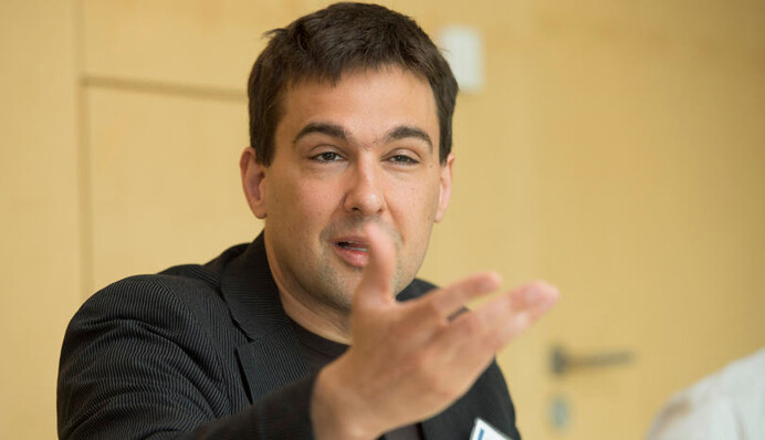 Журналист Борис Райтшустер: Для Путина Германия представляет одну опасность – что он помрет от смеха