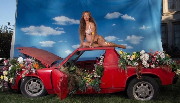 Беременная Бейонсе снялась в трогательной фотосессии с дочерью: опубликованы фото