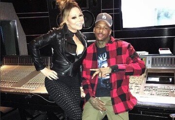 Мэрайя Кэри в нижнем белье порадовала фанатов видеочатом