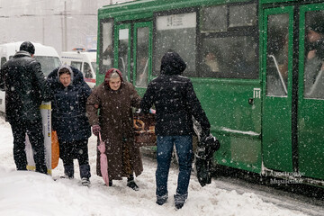 Сніговий апокаліпсис у Києві: фото паралізованого міста