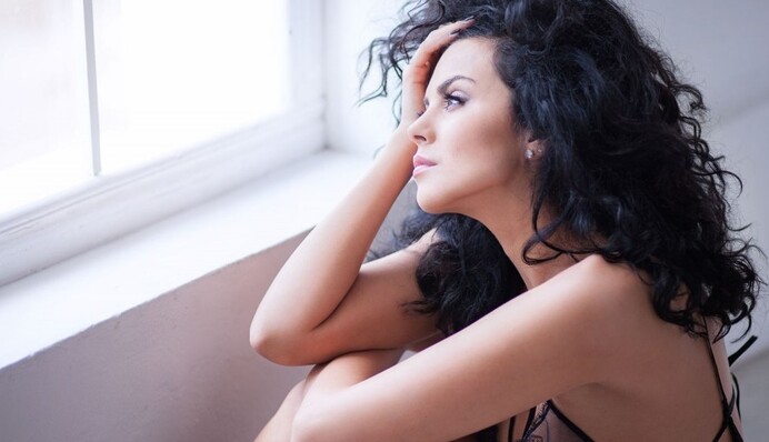 Настя Каменских рассказала об изнуряющих гастролях в Германии: опубликовано видео