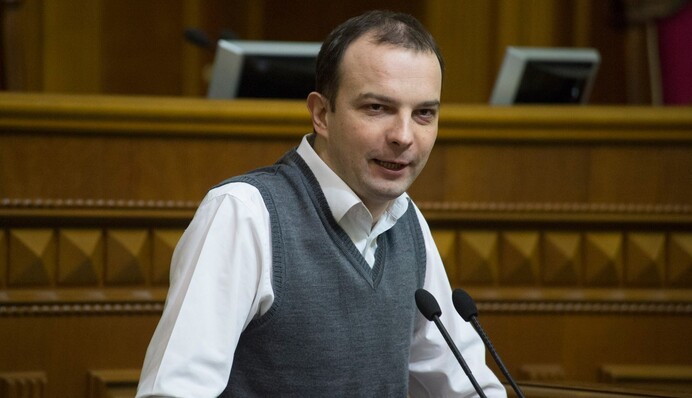 Егор Соболев: Контрабанду на Донбассе покрывают Порошенко и Грицак