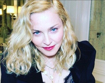 Это официально: Мадонна показала своих удочеренных близняшек