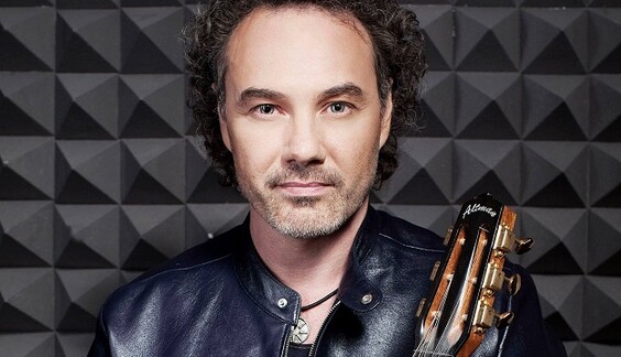 Украинский певец в эфире российского канала просит больше не убивать на Донбассе