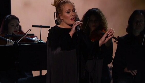 Адель из-за Бейонсе отказалась от 