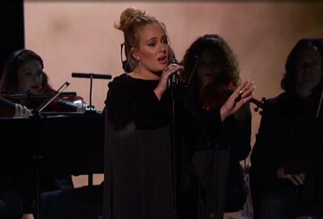 Адель из-за Бейонсе отказалась от 