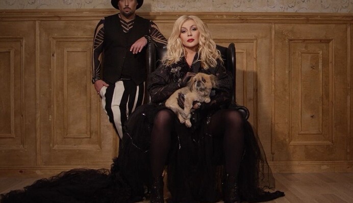 Дима Коляденко презентовал клип с Ириной Билык и пекинесом: опубликовано видео