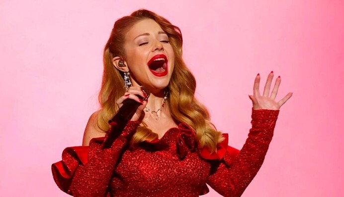 Тина Кароль порадовала поклонников новым видео ко Дню всех влюбленных