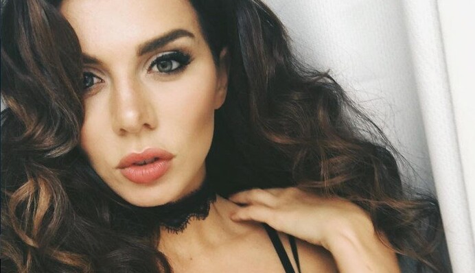 Беременная Анна Седокова стала режиссером собственного клипа: опубликовано видео