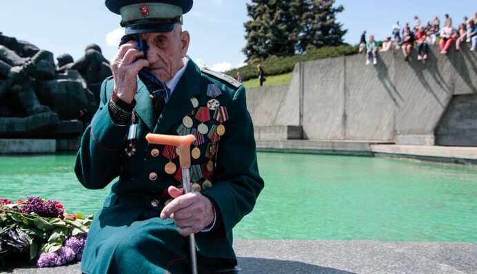 Декоммунизация праздников: останутся ли украинцы без 8 марта и майских