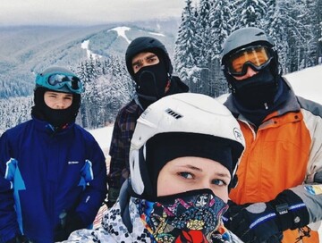 ​Первая в жизни поездка: Юлия Санина показала маленькому сыну Карпаты